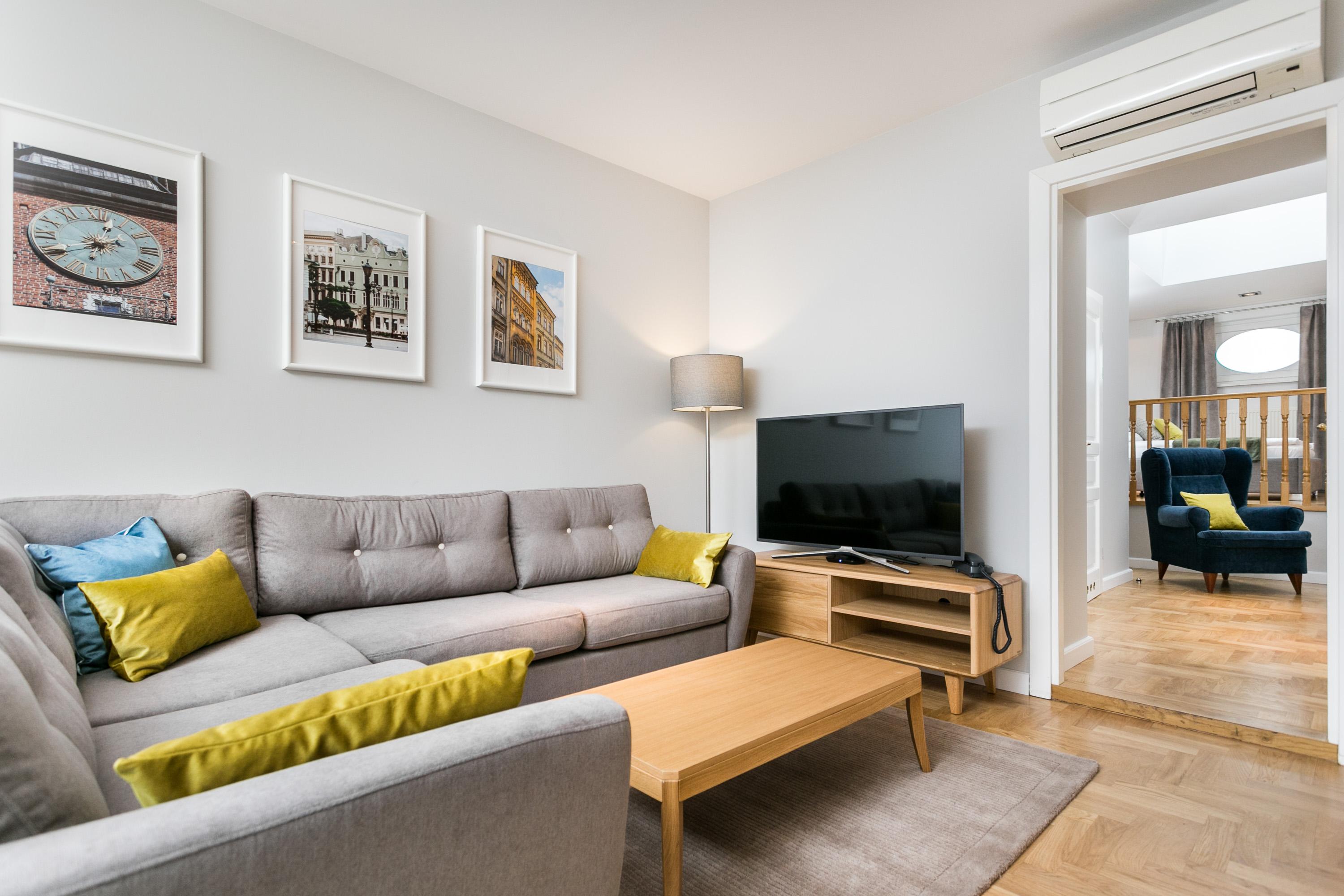 Venetian House Market Square 4*