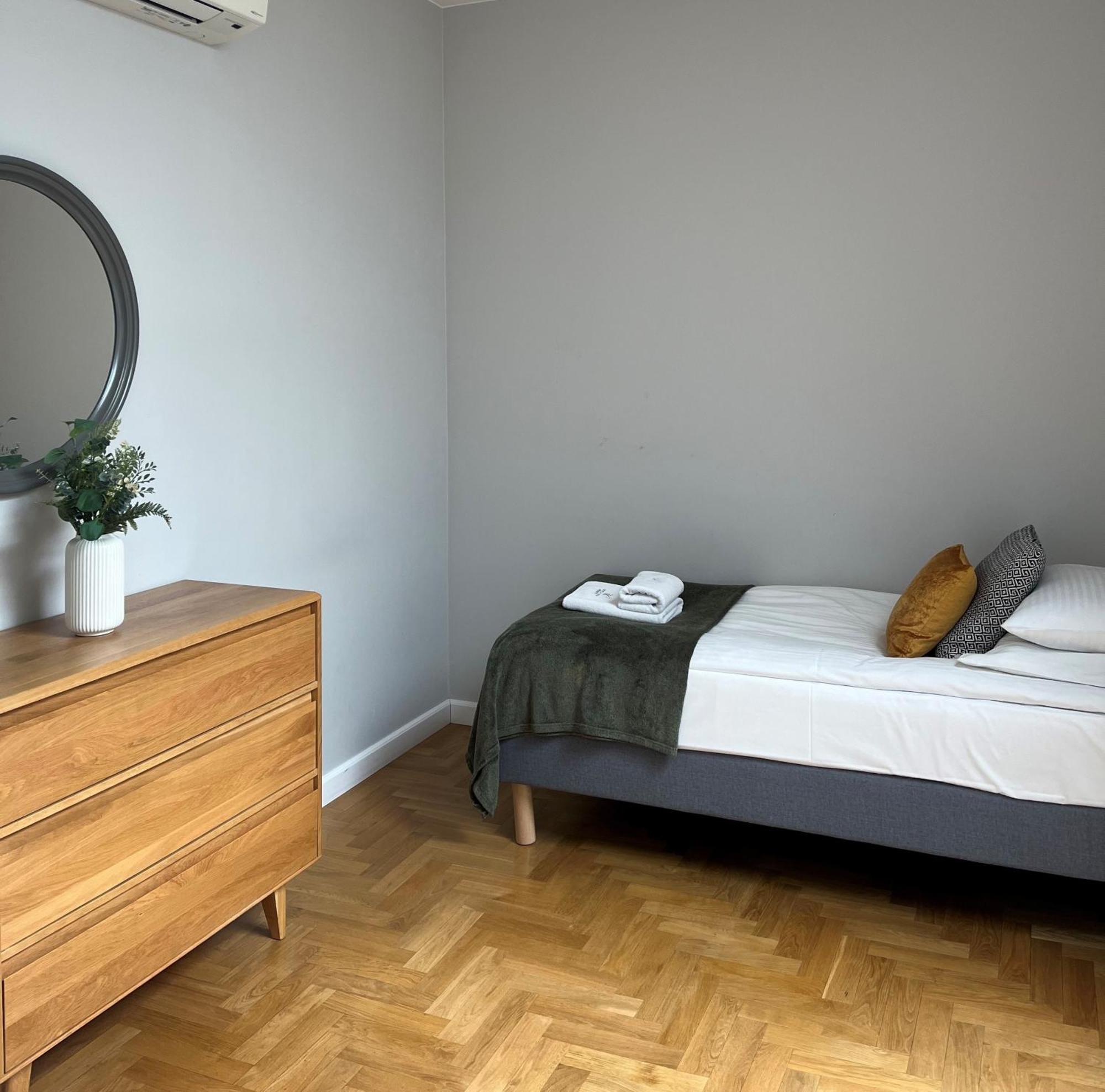 Venetian House Market Square Aparthotel 4*