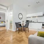 Venetian House Market Square Aparthotel